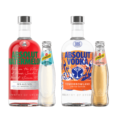 Flasche Absolut Vodka Watermelon neben einer kleinen Flasche Schweppes Bitter Lemon sowie eine Flasche Absolut Vodka Tomorrowland Limited Edition mit einer Flasche Schweppes White Peach